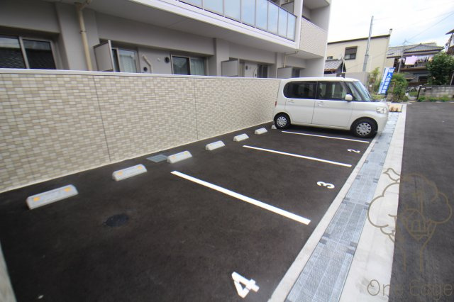 ホープハウスⅢの駐車場