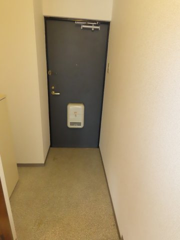 レオンハイツの玄関
