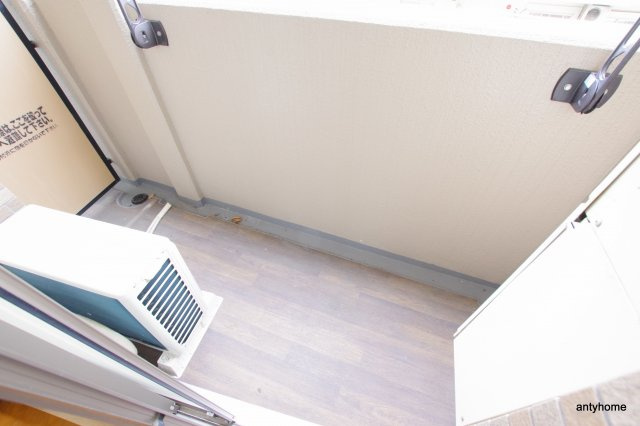 エステムコート新大阪3ステーションプラザ　仲介手数料無料のバルコニー