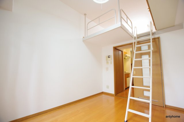 エステムコート新大阪3ステーションプラザ　仲介手数料無料の居間・リビング