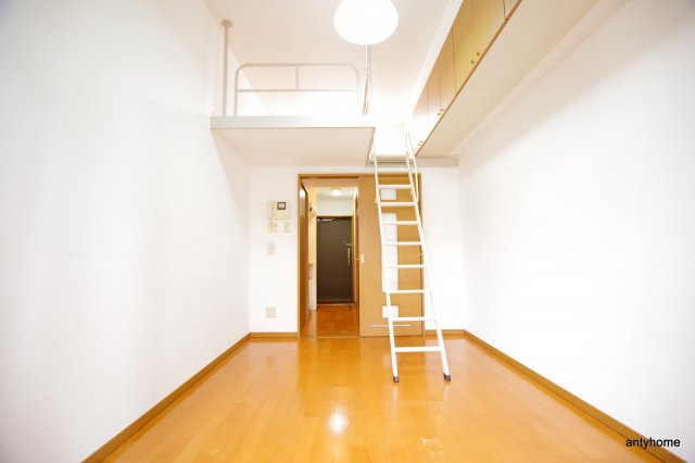 エステムコート新大阪3ステーションプラザ　仲介手数料無料の居間・リビング