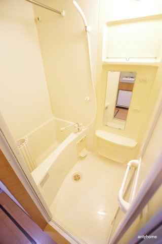 エステムコート新大阪3ステーションプラザ　仲介手数料無料の浴室