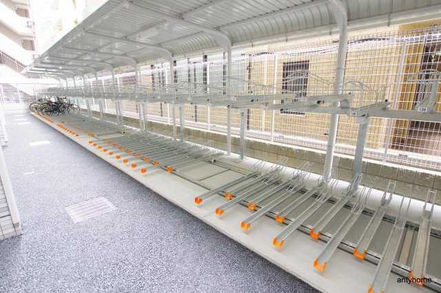 プランドール北浜　仲介手数料無料の駐車場