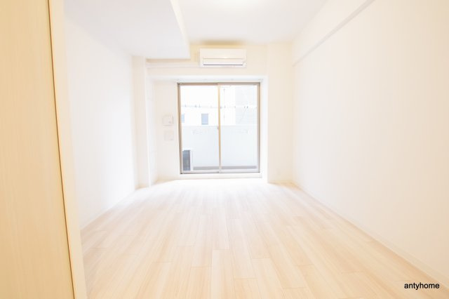 プランドール北浜　仲介手数料無料の居間・リビング