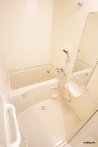 プランドール北浜　仲介手数料無料の浴室