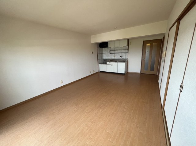 ピーチフローレⅡの居間・リビング