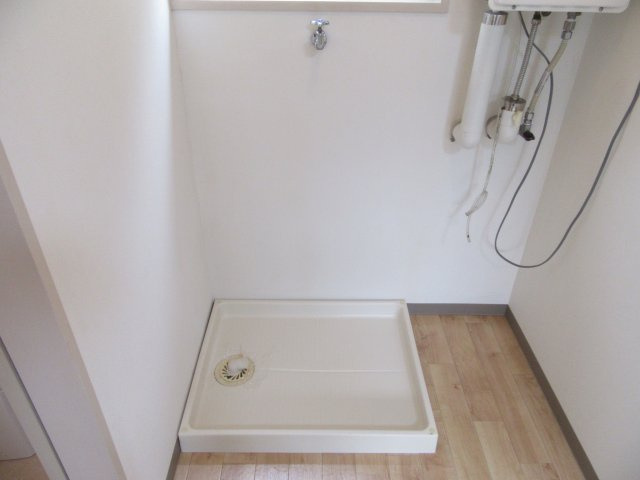 山形市東原町３丁目のアパートの設備|洗濯機置き場