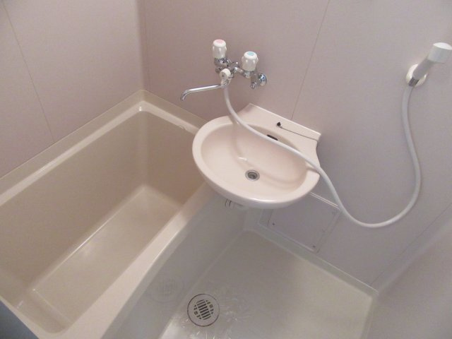 東原タリアセンの浴室|ゆったり過ごせるお風呂です