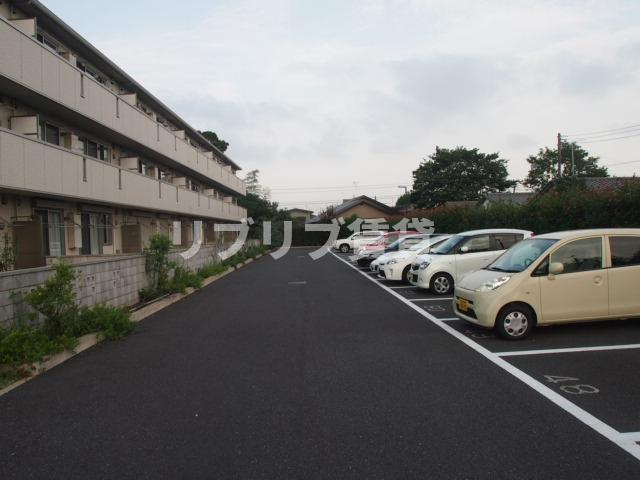 リビングタウン稲毛の杜Ｂの駐車場