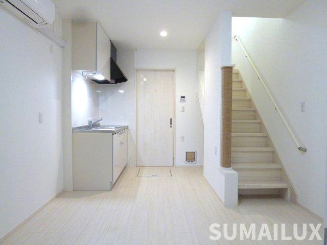 熊本市中央区本荘２丁目のアパートの居間・リビング