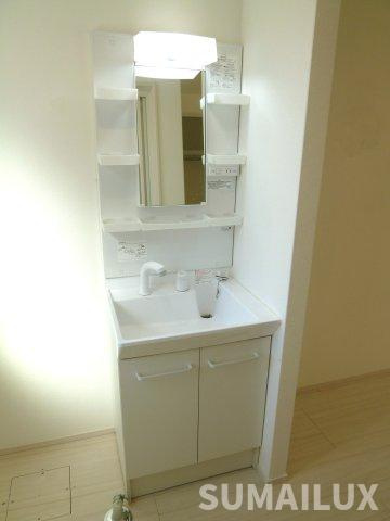 熊本市中央区本荘２丁目のアパートの独立洗面台
