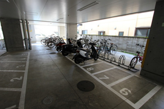 【駐車場】