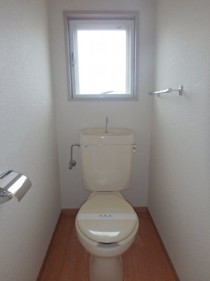 【トイレ】 | ビバリーガーデン大島Ａ | 大島　ビバリーガーデン大島Ａ　2ＤＫ　トイレ