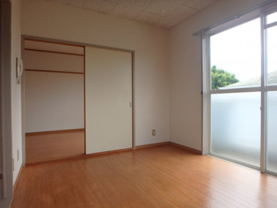 【居間・リビング】 | ビバリーガーデン大島Ａ | 大島　ビバリーガーデン大島Ａ　2ＤＫ　ダイニング