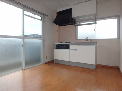 【居間・リビング】 | ビバリーガーデン大島Ａ | 大島　ビバリーガーデン大島Ａ　2ＤＫ　ダイニング