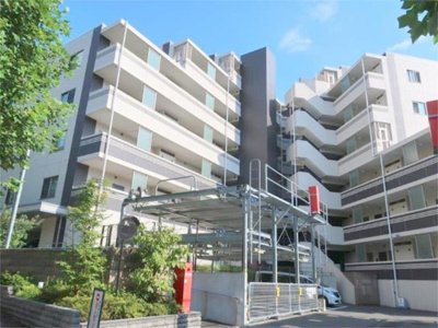 【外観】 | プレシス多摩永山レヴィエ　リフォーム済み | 外観は落ち着いています