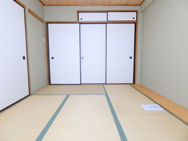 エルファミーレ富田林の寝室