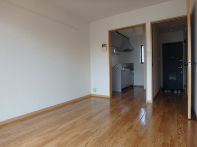 【居間・リビング】 | ビバリースクエアＣ | 大島　ビバリースクエアＣ　1LDK　居間・リビング