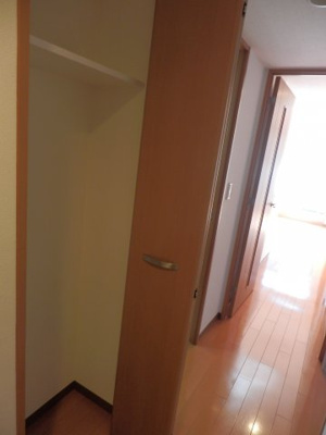 【収納】 | 園生テクノプラザ | 玄関脇に収納があり便利です。