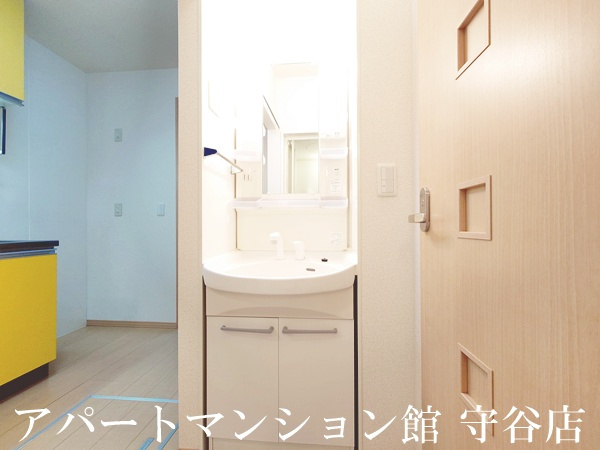 ヴィラージュの独立洗面台