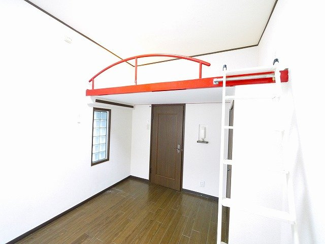 シティパレス生駒谷田町Ｐ７の洋室|落ち着いた色調の洋室です