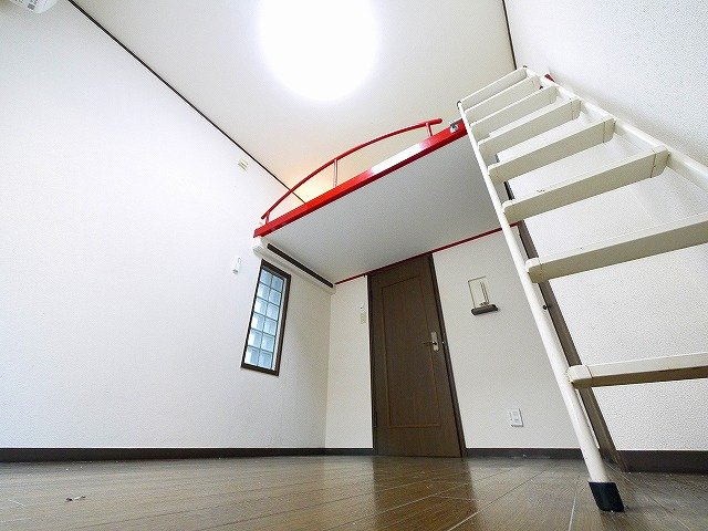 シティパレス生駒谷田町Ｐ７の洋室|スタンダードな洋室です