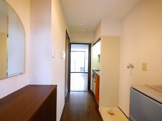 シティパレス生駒谷田町Ｐ７の玄関|ゆったりとした玄関です