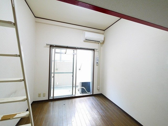 シティパレス生駒谷田町Ｐ７の寝室|ゆとりの広さです