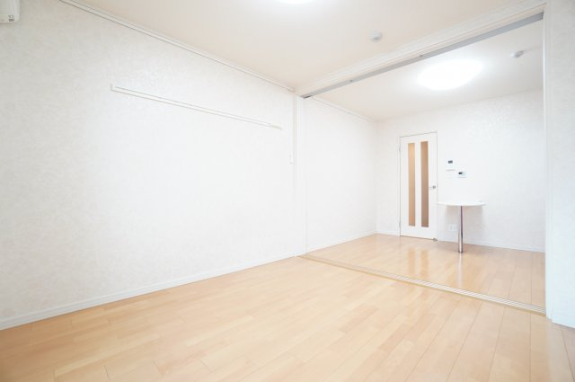 【洋室】 | クレール・シャンブル