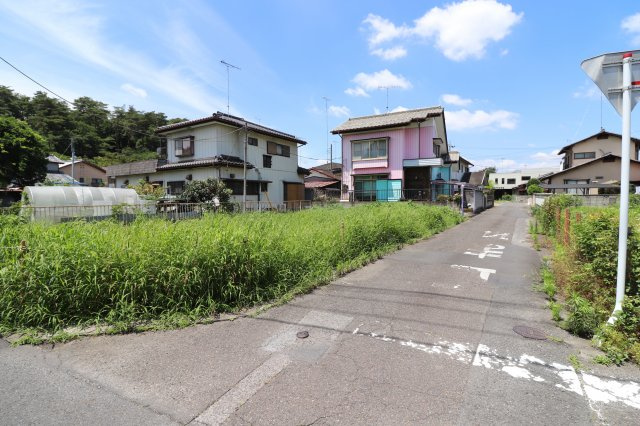 足利市八幡町の土地の前面道路含む現地写真