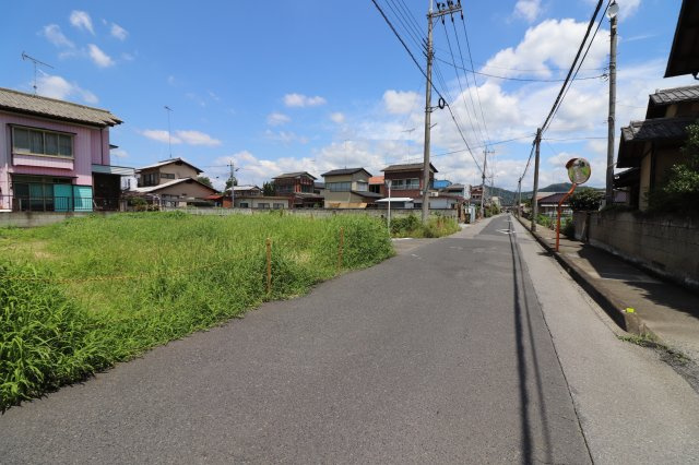 足利市八幡町の土地の前面道路含む現地写真