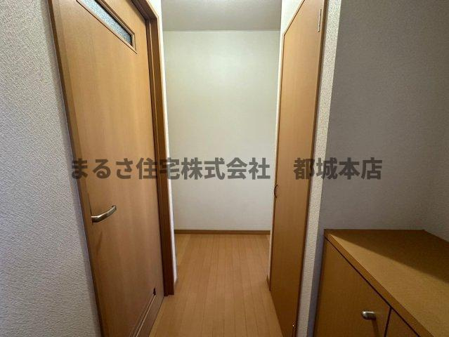 アヴァンセ宮丸の玄関