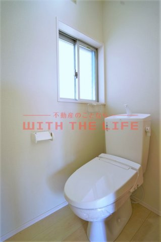 シャンドゥ・フルール【キャッシュバック対象物件】のトイレ|落ち着いた色調のトイレです