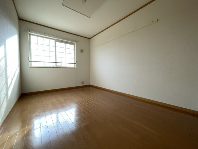アクティフ弐番館の洋室