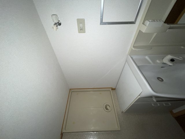 アクティフ弐番館の内装|室内洗濯機置場