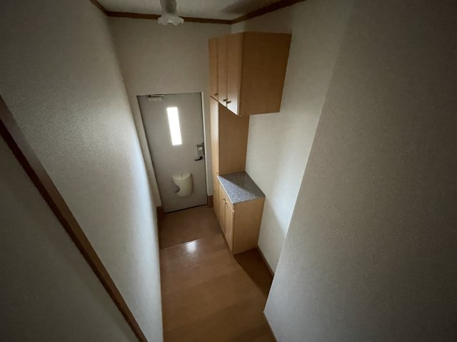 アクティフ弐番館の玄関