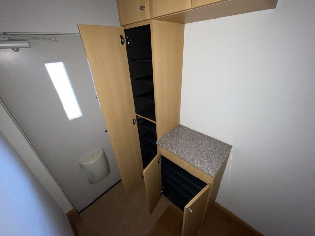 アクティフ弐番館のその他|下駄箱
