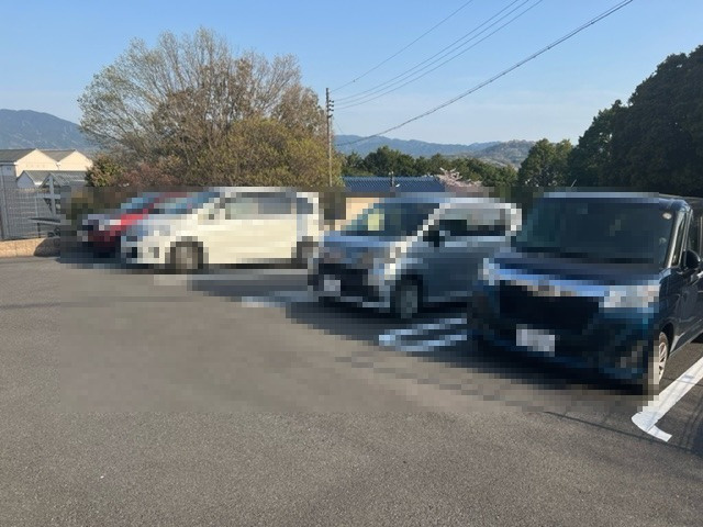 プリムヴェールの駐車場
