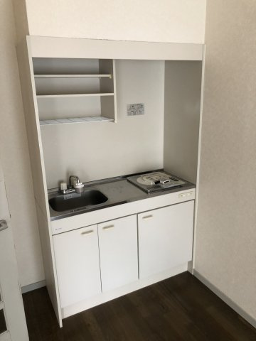 Aスタービルのキッチン|IHクッキングヒーター付き