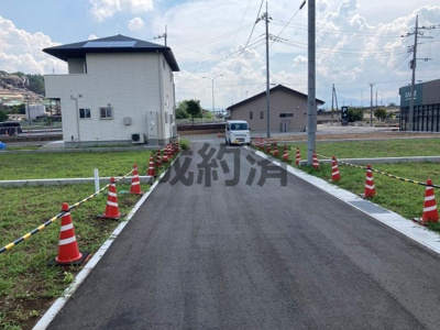 【前面道路含む現地写真】 | 自由設計♪安中市中宿売地◎建築条件付◎ | 前面道路は4.7ｍです。