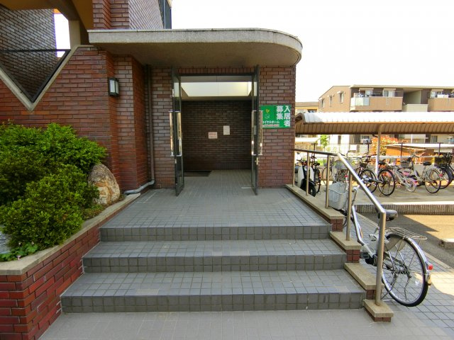 ドミール福田のエントランス