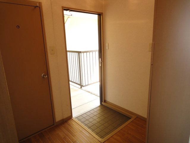 【玄関】 | フラワーハイツ