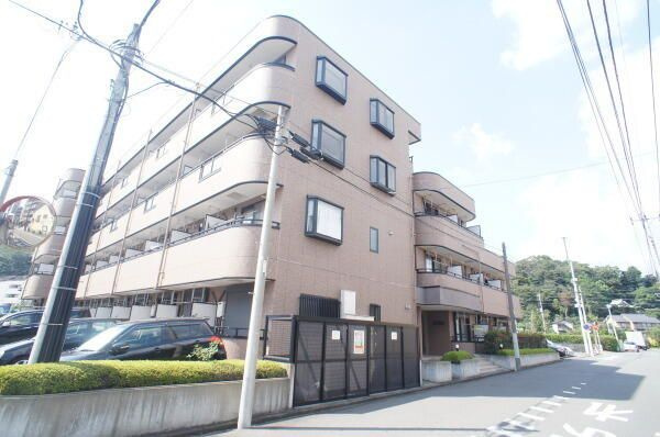 シーダーパークの外観