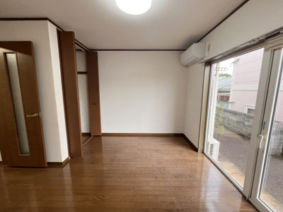 【洋室】 | ヴィラソレイユ