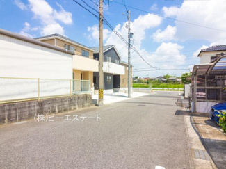 【前面道路含む現地写真】