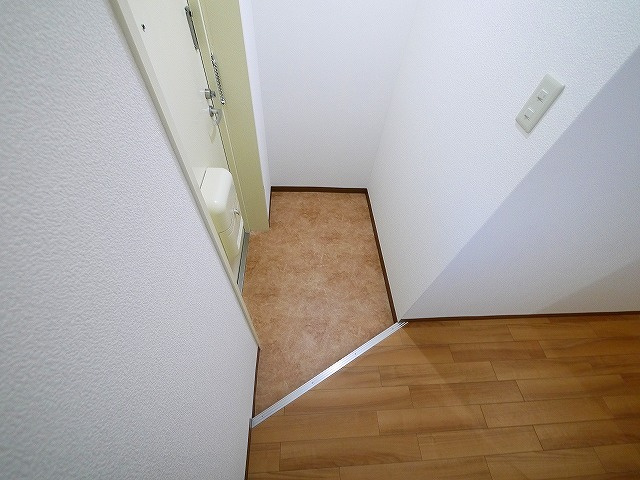 SSKビルの玄関|収納もある玄関です