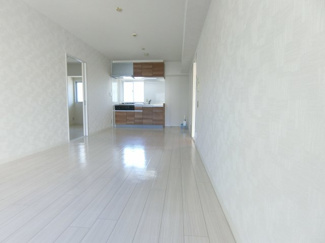 【キッチン】 | サムティ神戸浜崎通 | 明るい室内です