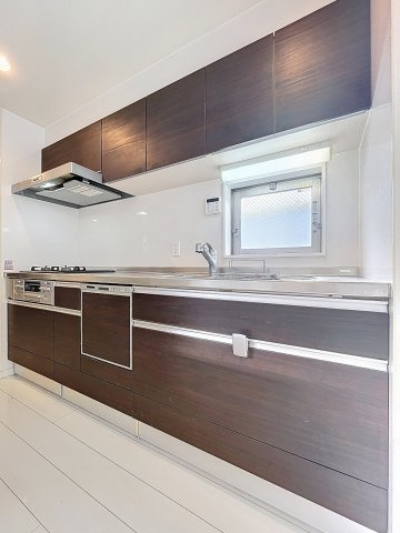 【キッチン】 | 目黒3丁目戸建 | ★システムキッチンでお料理も楽々です！★