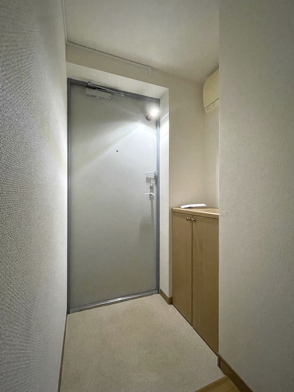 クラインファルケの玄関