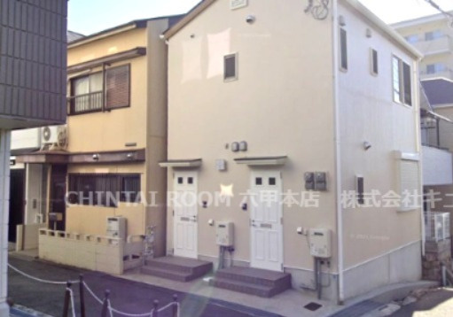 高徳町5丁目テラスハウスの外観